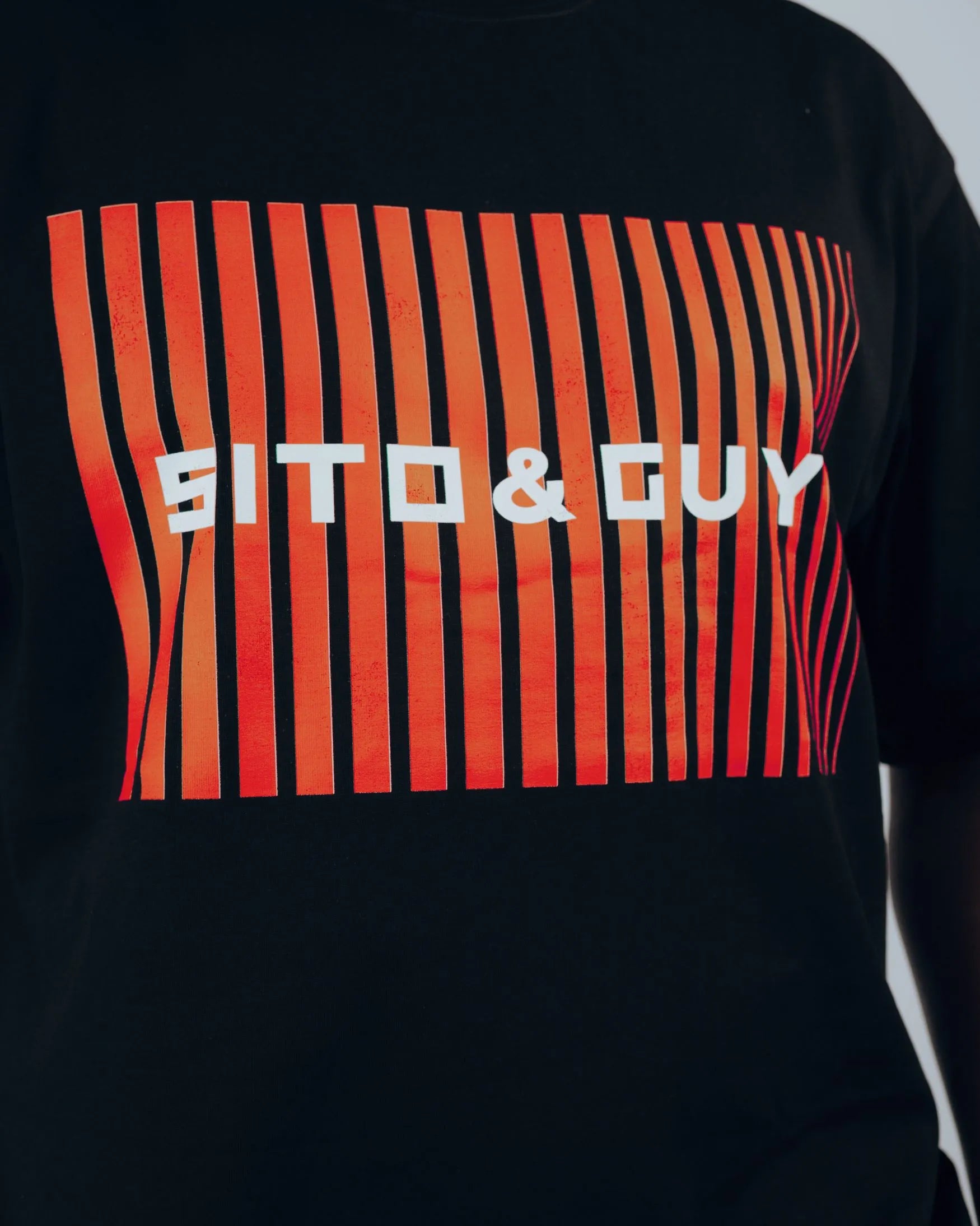 Red Gradient Grid T-Shirt in Black